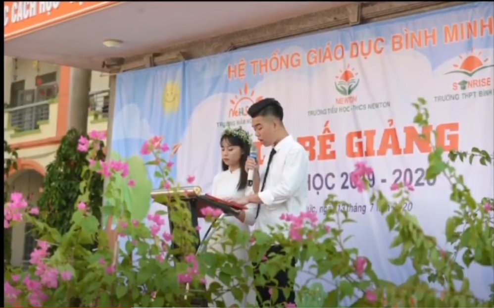 Học sinh trường THPT Bình Minh phát biểu cảm nhận về hành trình trưởng thành